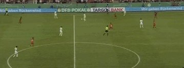 1661983690002028317.gif 拜仁81.gif